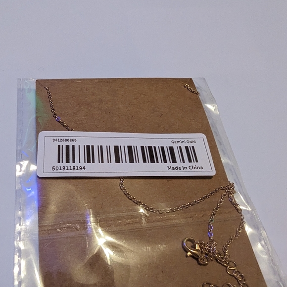 Zodiac Gemini Sign Fashion Necklace - Picture 8 of 9